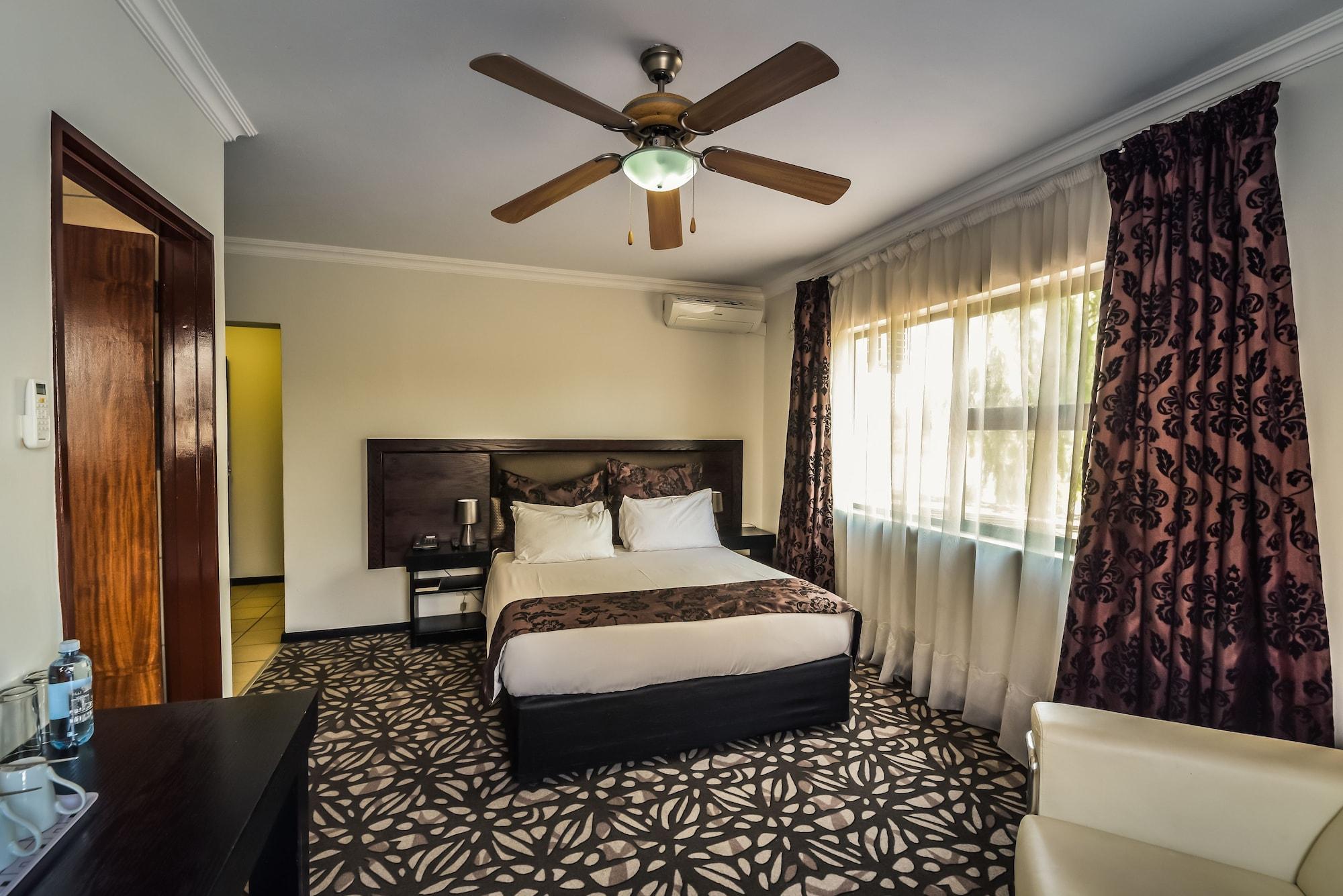 The Lakes Hotel & Conference Centre Benoni Εξωτερικό φωτογραφία