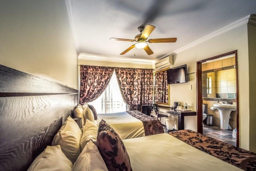 The Lakes Hotel & Conference Centre Benoni Εξωτερικό φωτογραφία
