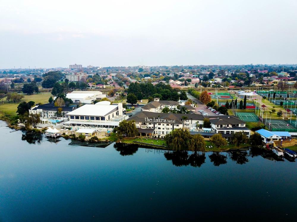 The Lakes Hotel & Conference Centre Benoni Εξωτερικό φωτογραφία