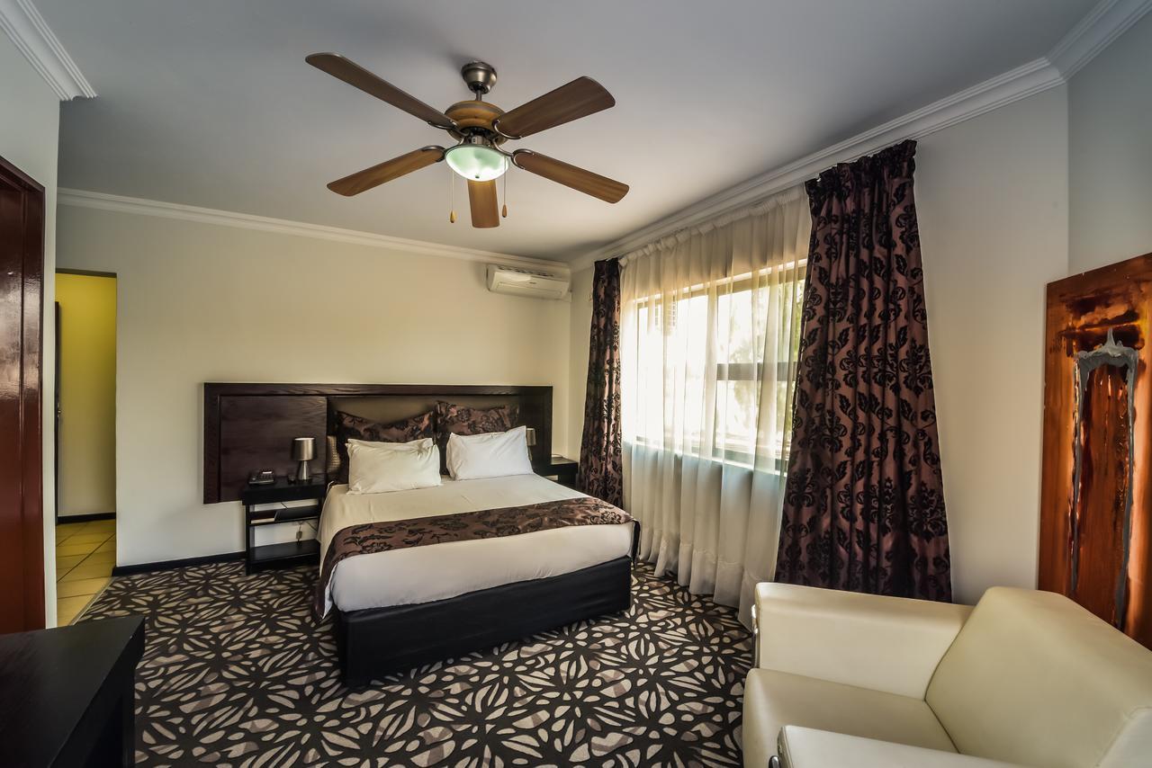 The Lakes Hotel & Conference Centre Benoni Εξωτερικό φωτογραφία
