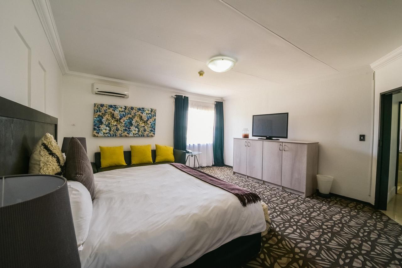 The Lakes Hotel & Conference Centre Benoni Εξωτερικό φωτογραφία