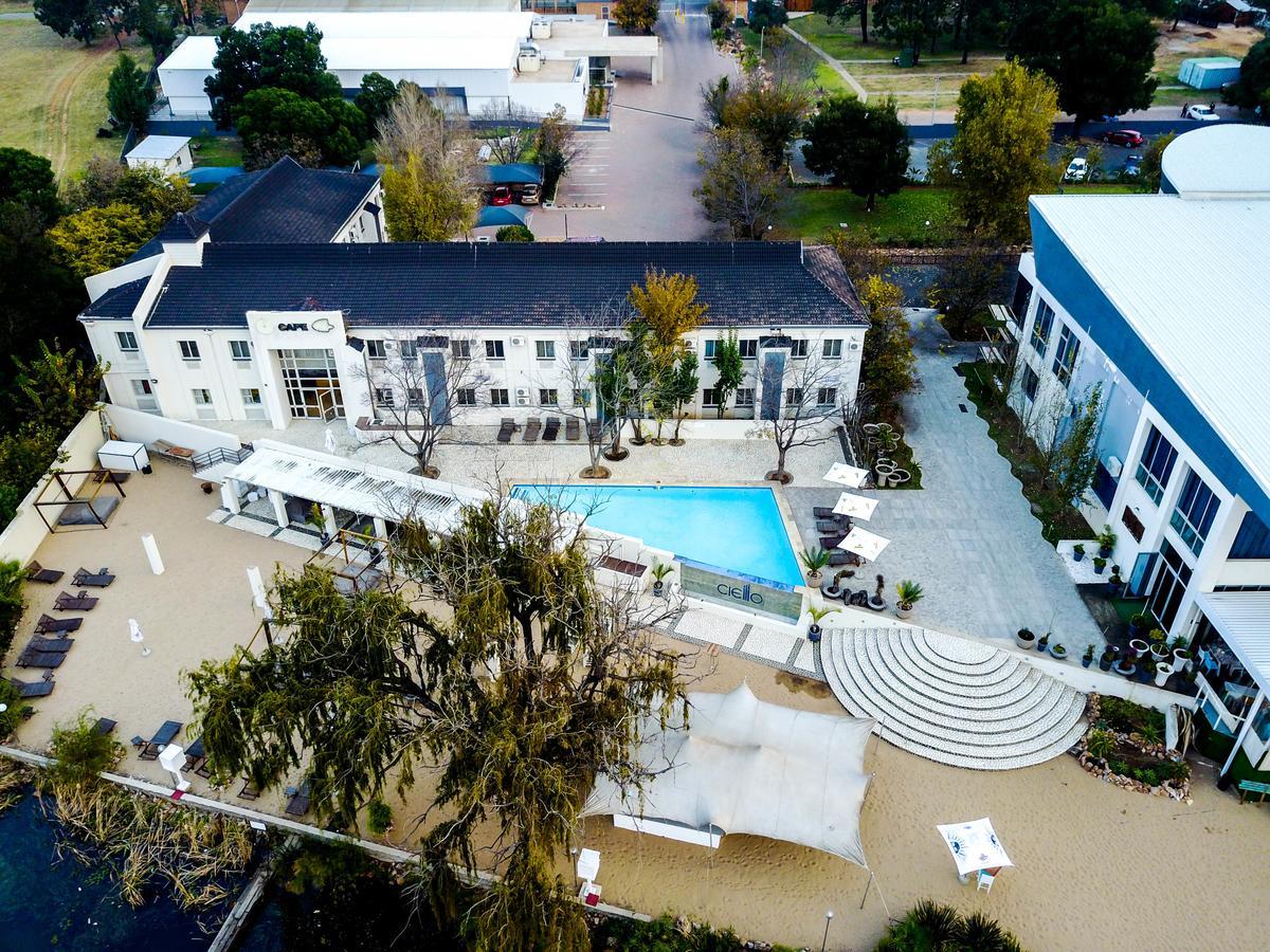 The Lakes Hotel & Conference Centre Benoni Εξωτερικό φωτογραφία