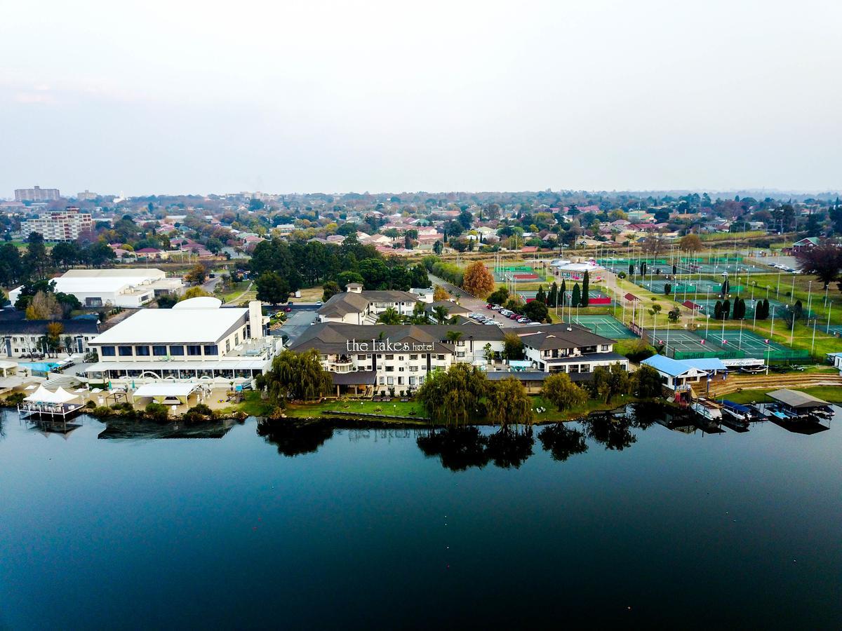 The Lakes Hotel & Conference Centre Benoni Εξωτερικό φωτογραφία